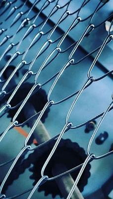 اجرای فنس توری محافظت از پنل های خورشیدی در قرچک
