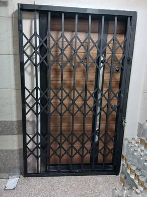 حفاظ درب ورودی اپارتمان باغ ویلا پنجره دفتر کار در اصفهان