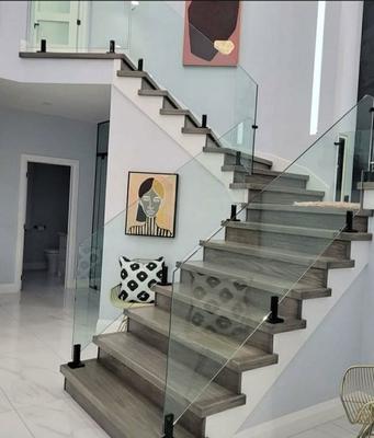 نرده شیشه ای در سنندج